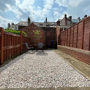 3-bedroom House With Free Street Parking Holiday home Sheffield